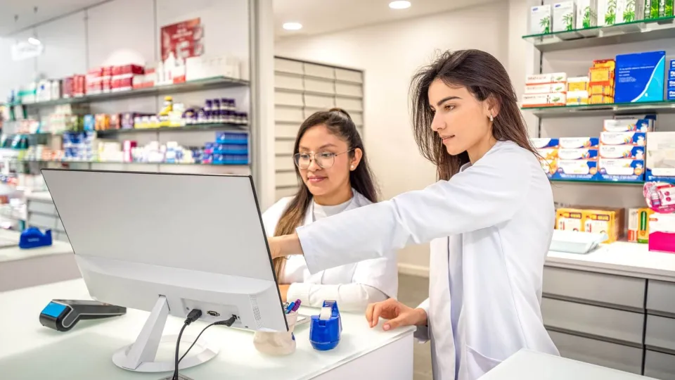 Licensed vs. Certified Pharmacy Tech: What's the Difference?