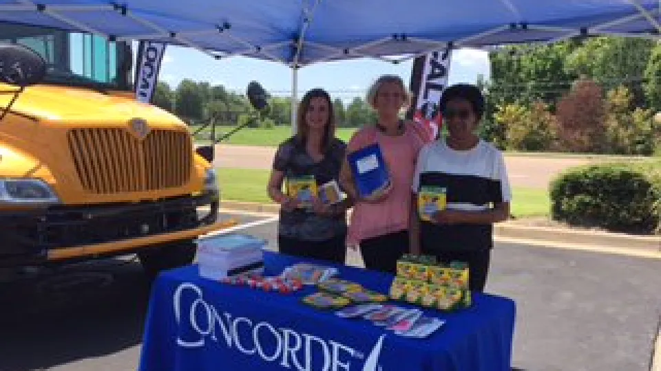 Co4lshkVIAEmM0- community service