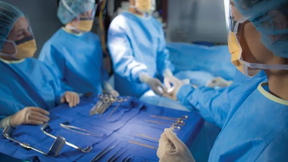 surgical technologist