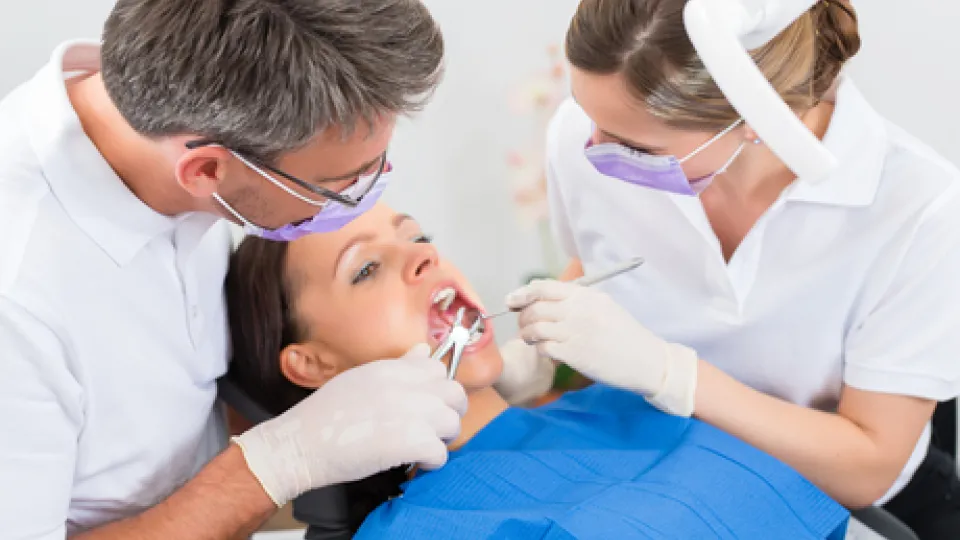 dental assistant dental assistant