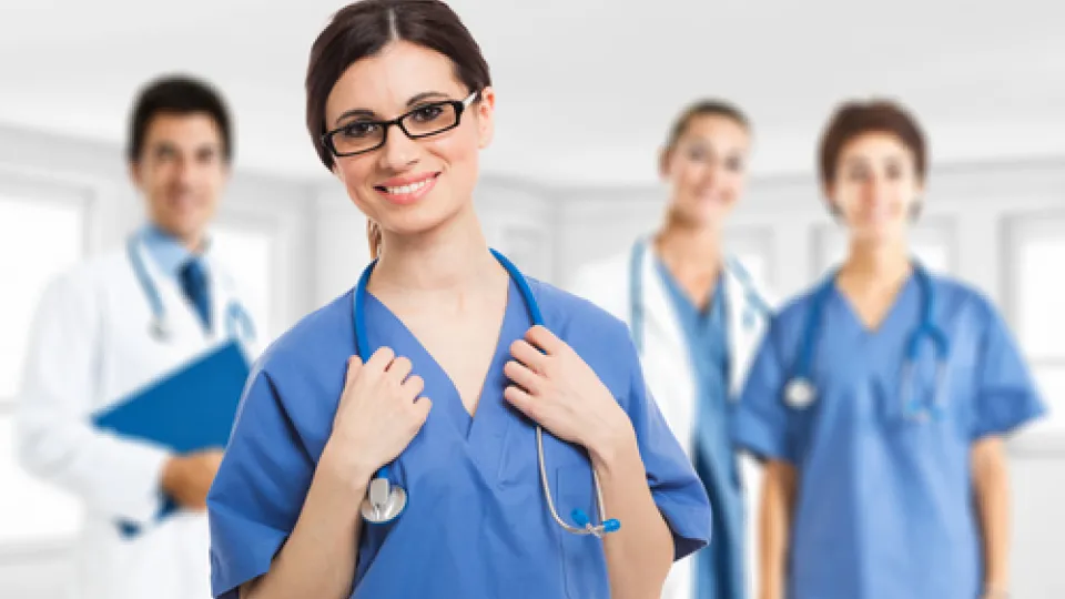 how to become medical assistant training