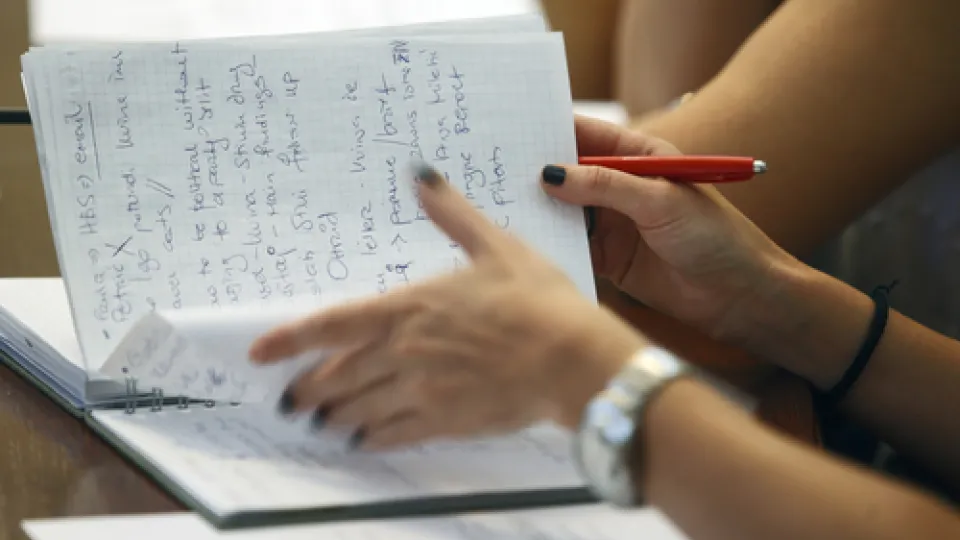 laptop versus note taking in health care degree laptop versus note taking in health care degree
