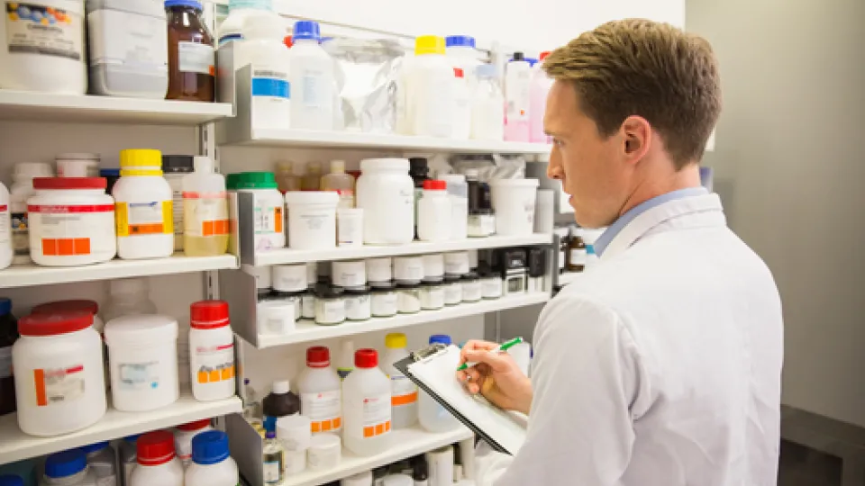 pharmacy_tech_at_work pharmacy technician, concorde career college